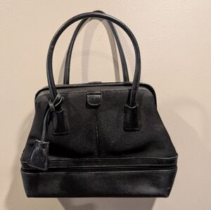 💚CLEARANCE💚 Nine West Elegant Black Handbag